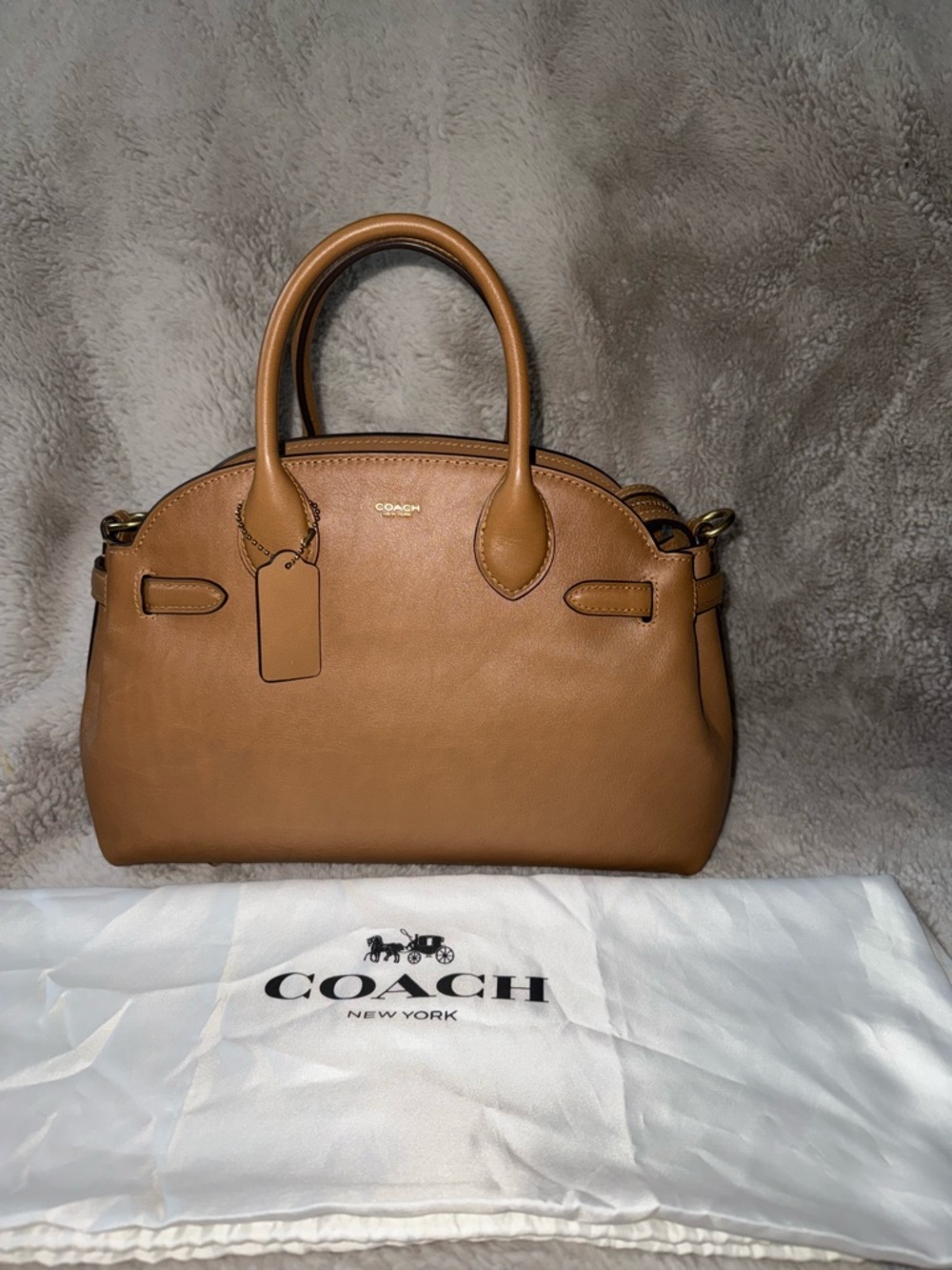 Coach Empire 28 Honey Brown, excellent condition